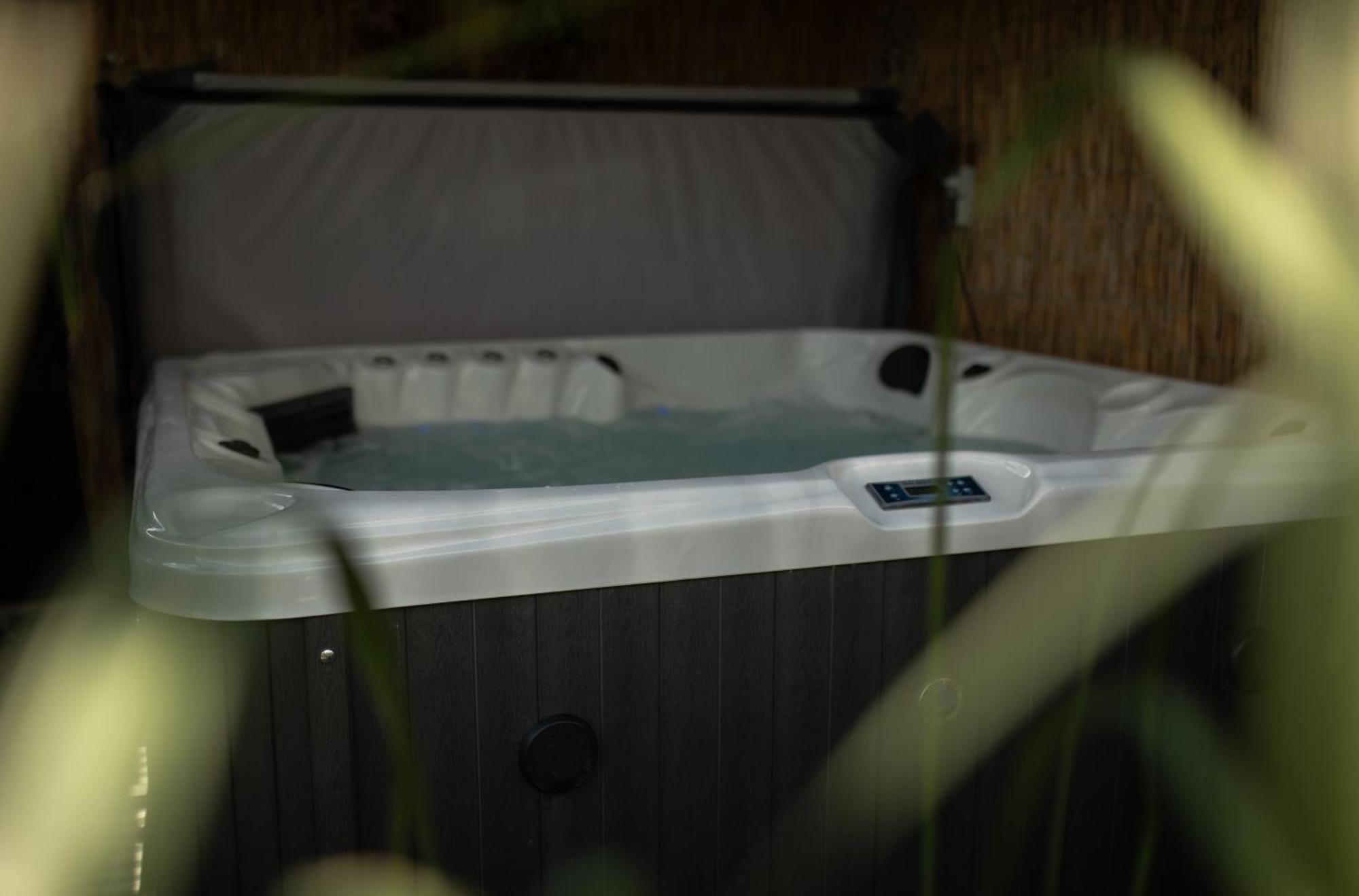 Erm Drents Genieten - Riegheide Met Prive Jacuzzi 빌라 외부 사진